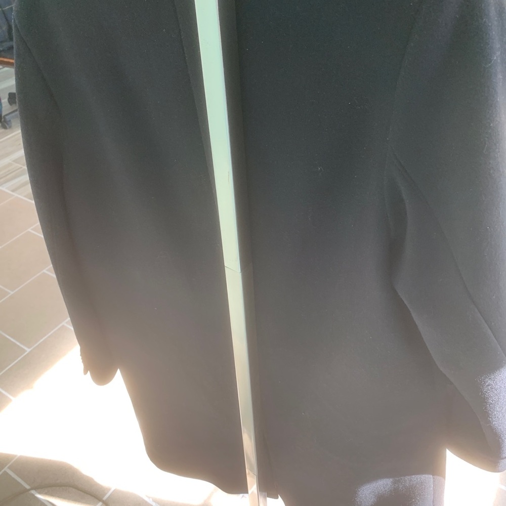 Trenchcoat - Picture 3 of 3